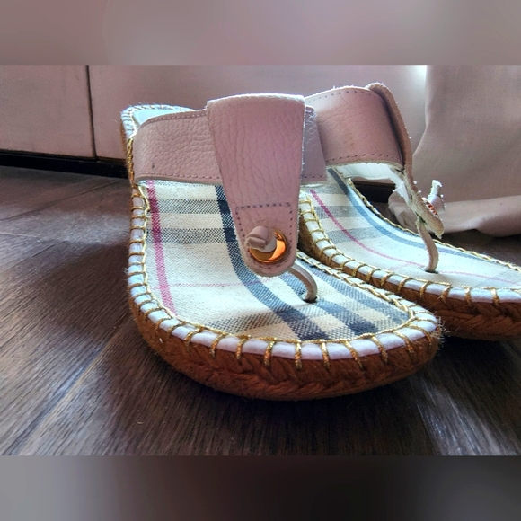 Burberry- Nova Check Thong Espadrille (White) - Picture 8 of 16